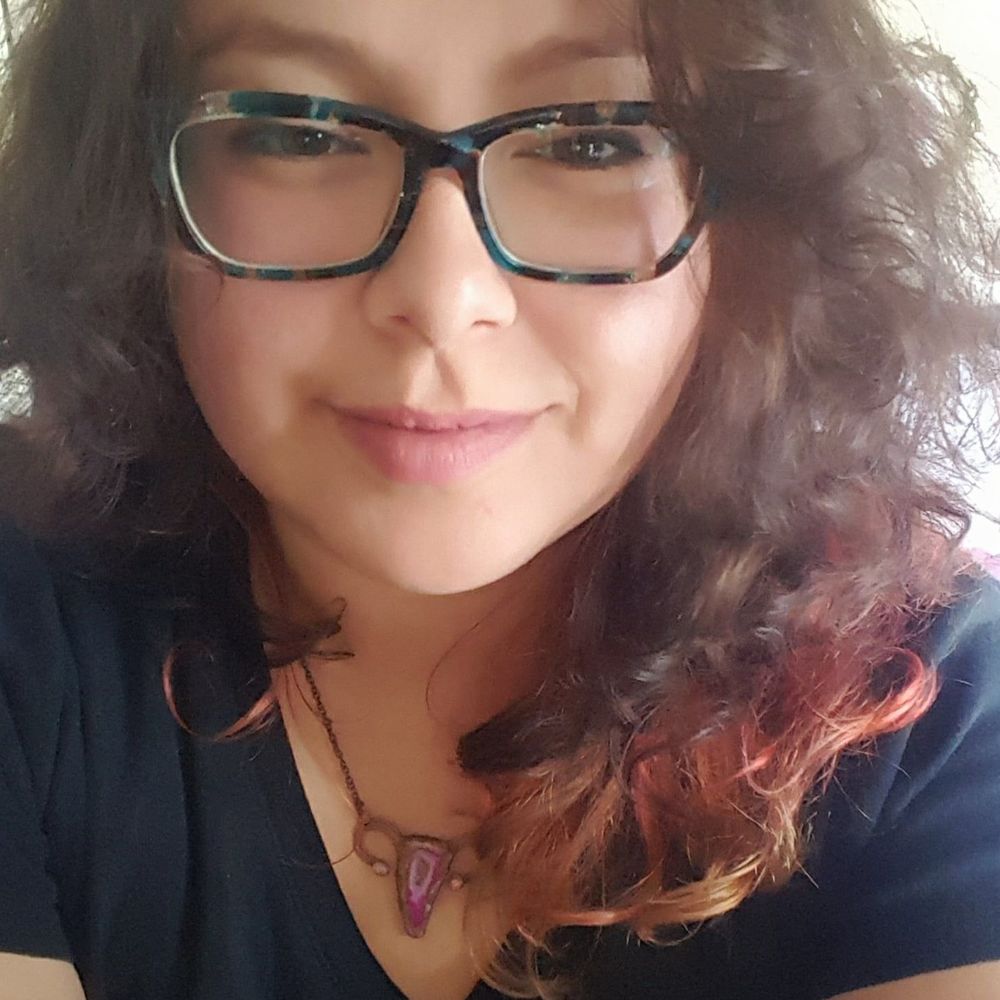 Meet your Posher, Carolina